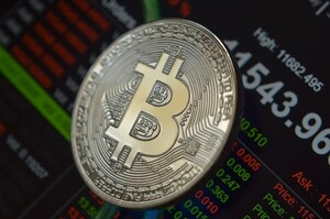 가상자산 시총 3.94조 달러…BTC·ETH·XRP 강세 속 시장 3% 반등
