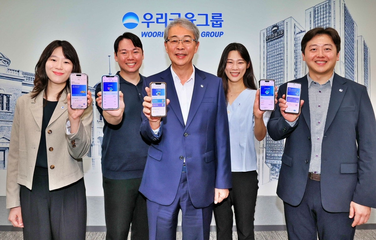 우리금융 ‘유니버설뱅킹’, 출시 6개월만에 가입자 100만 돌파…슈퍼앱 경쟁 본격화