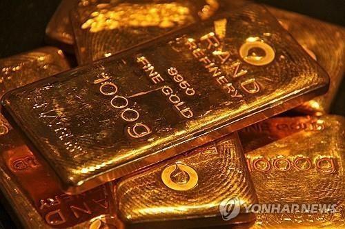 국제 금값 “金은 무관세” 트럼프 발언에 2.5% 급락