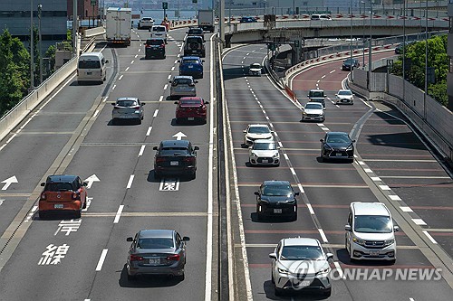 日, 車구입 세금 일부 폐지 검토…”美관세 타격 업계 지원”