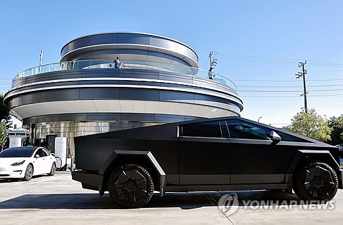 테슬라 사이버트럭 美판매 5만2천대 그쳐…”트럭 구매자들 외면”