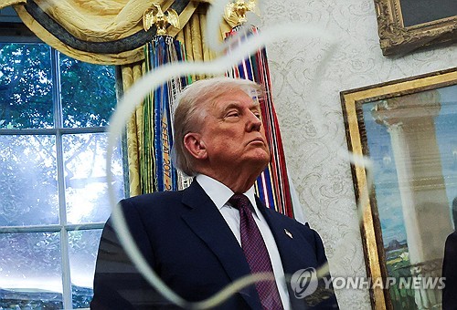‘반도체 관세폭탄’ 돌발 변수…정부 ‘1%대 성장 전망’ 원점 검토