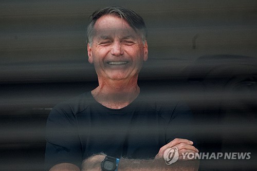 “美, 브라질에 관세로 前대통령 재판 철회 추가압박 가능성”