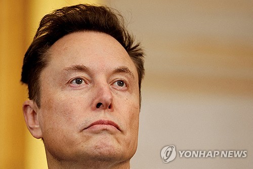 “테슬라 자율주행 기술에 美 소비자 35% 여전히 부정적”