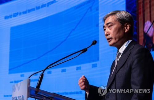 신현송 “원화 코인, 자본유출 증폭하고 환율변동성 키울 것”(종합)