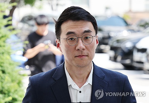 ‘코인 신고 논란’ 2심도 무죄…김남국 “검찰의 정치적 기소”(종합)