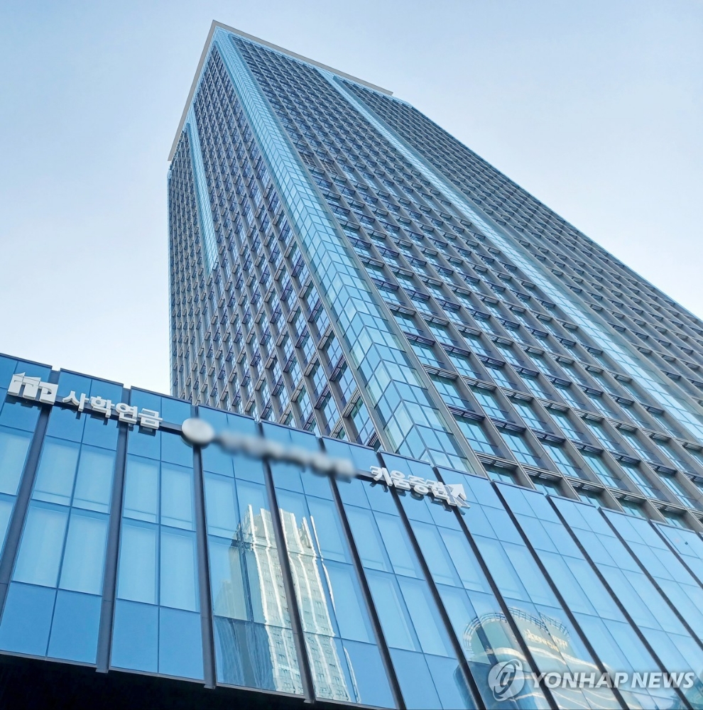 LG디스플레이, 3분기 영업익 4천855억 전망…애플 수혜로 실적 회복 ‘청신호’