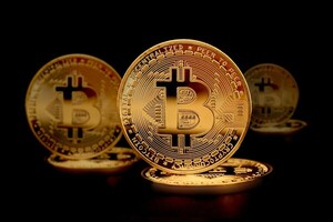 비트코인 ETF 하루 새 3억3천만 달러 유입…기관 자금, 이더리움서 BTC로 이동?