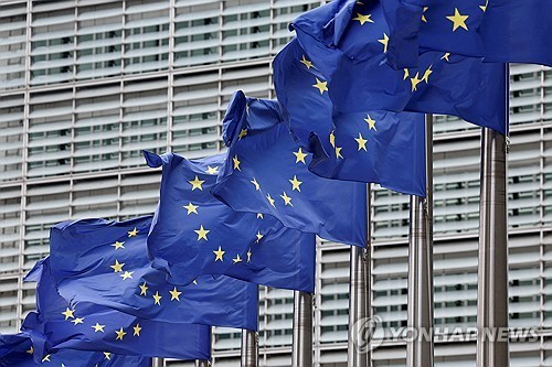EU, 트럼프 ‘러 先제재·中관세’ 요구에 고심…난감 기류도