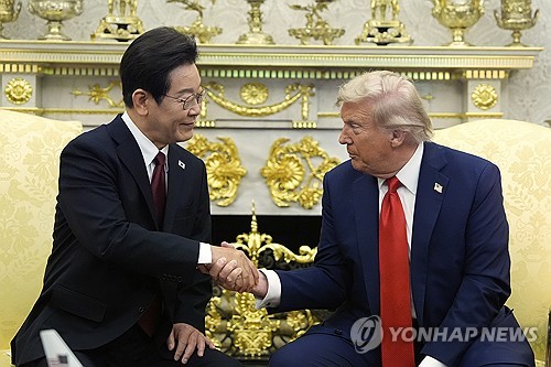 대통령실 “한미 관세협상, 영점 맞춰가는 중…국익 최대한 관철”