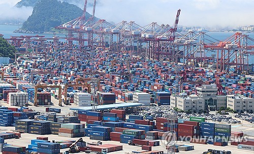 ‘美 관세 타격’ 수출기업 지원 위해 무역금융 270조원으로 확대