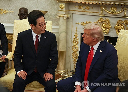 [속보] 李대통령 “한미간 관세, 가능한 한 조속히 해결”