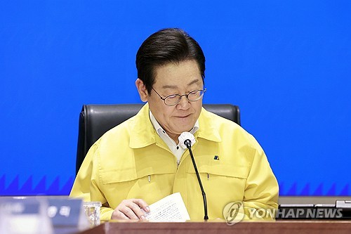 李대통령 지지율 52.0%로 3주 연속↓…”관세협상 난항 등 영향”[리얼미터](종합)