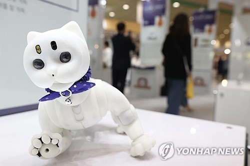 AI 반려 로봇, 외로움 달래는 ‘디지털 가족’ 될 수 있을까