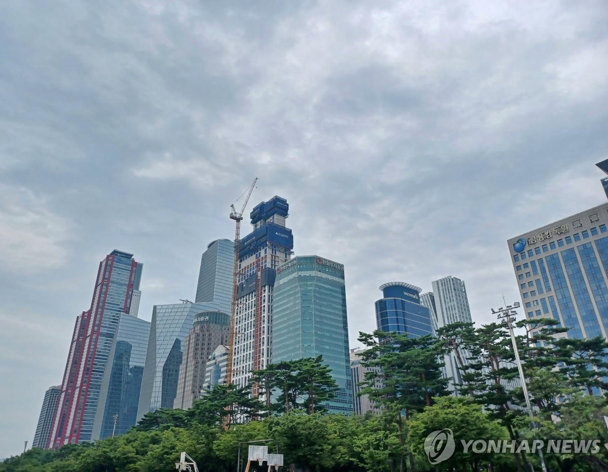 반도체 웃고 운송 울고…코스피 업종별 실적 엇갈린 희비