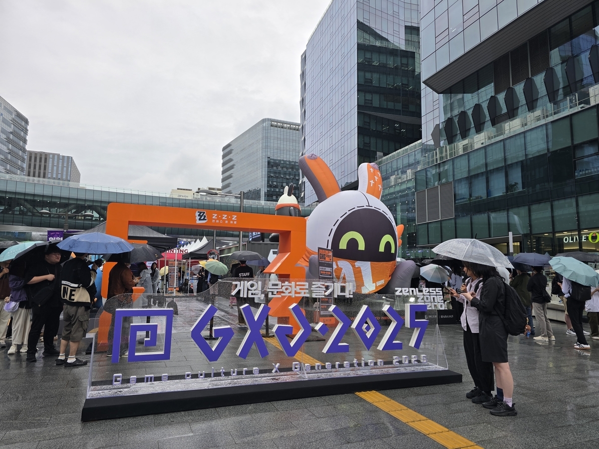 판교가 들썩였다…’GXG 2025′, 비·평일도 못 막은 게임 열기