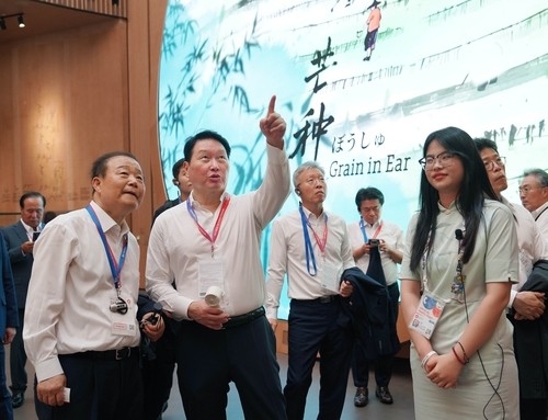 최태원 ‘한일, EU처럼 경제공동체로…세계 4대 경제권 도약 가능’