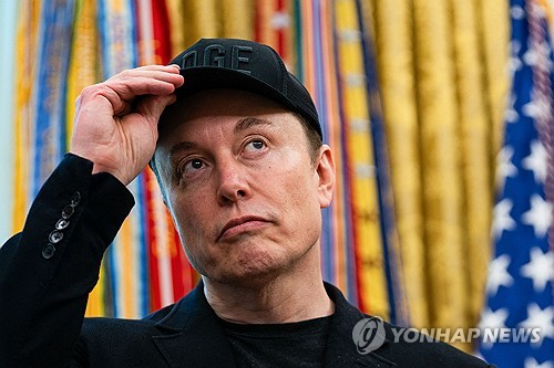 머스크의 뉴럴링크, ‘뇌에 칩 이식’ 논문 학술지에 첫 게재