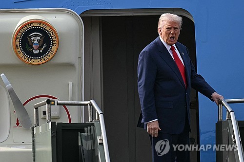 트럼프-시진핑, 對中관세 10%P↓·희토류 수출통제 유예 합의(종합2보)