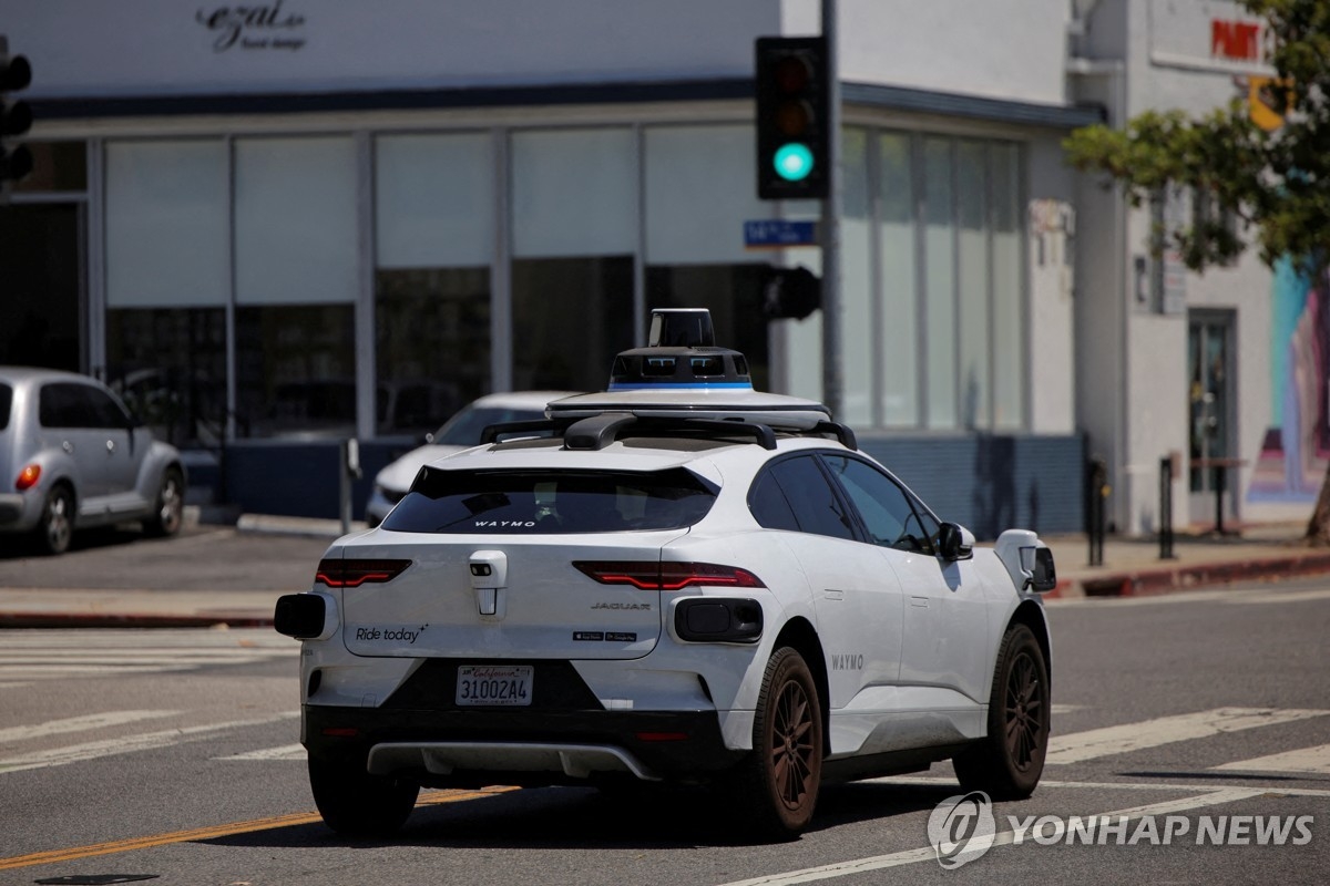 구글 웨이모, 도어대시와 손잡고 자율주행 배송 실전 투입