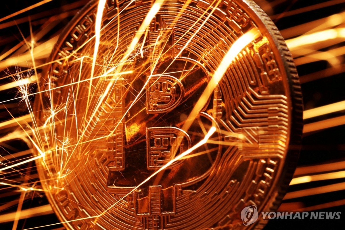 비트코인 11만 달러 붕괴… 트럼프發 미중 갈등 여파에 ‘패닉장’