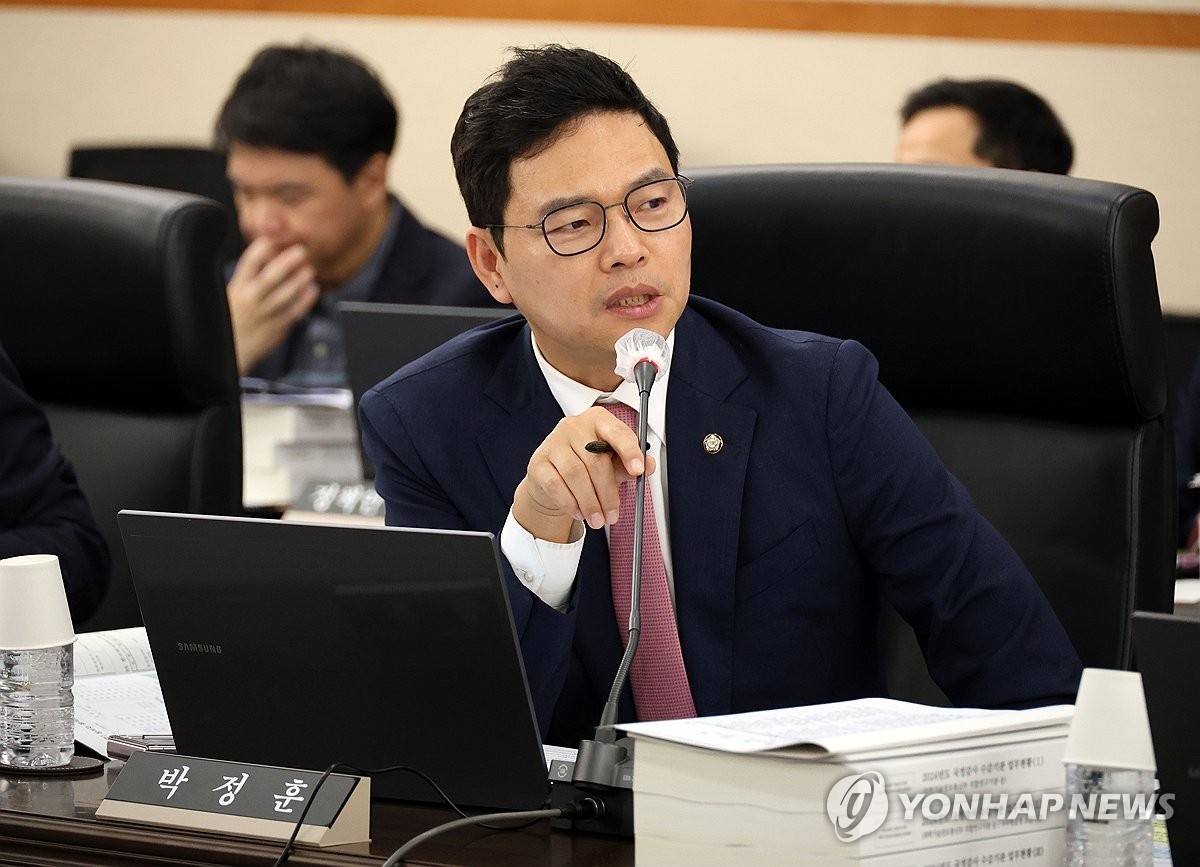 대전 행정망 화재 여파…신분 확인 없이 휴대폰 15만 대 개통