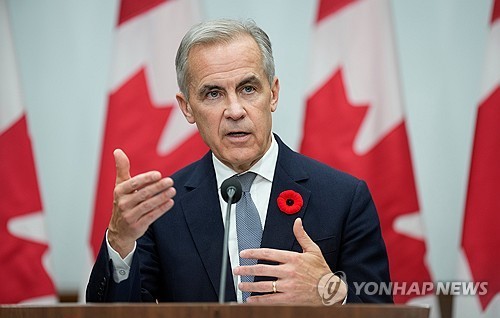 캐나다 총리, 경주서 트럼프에 ‘관세비판 광고’ 대면 사과