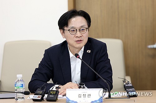 김정관 “자동차 산업, 美 관세 인하에도 근본 경쟁력 강화 중요”