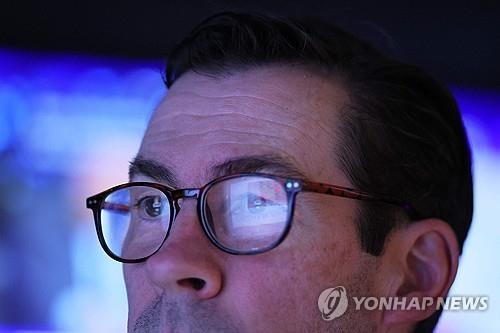 AI 열풍 꺾이고 코인 급락…뉴욕증시, 기술 섹터 중심으로 흔들