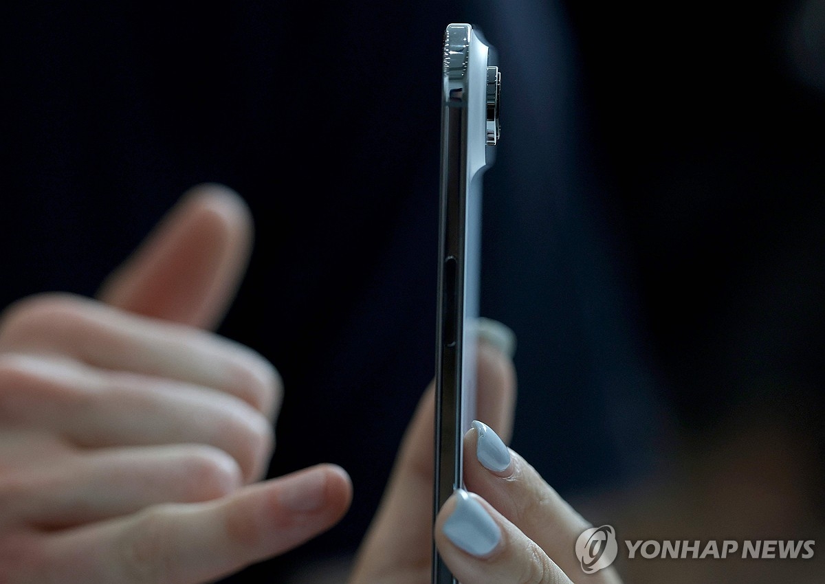 초슬림 아이폰 에어, 출시 한 달 만에 ‘판매 참패’…美 구매율 10%도 안돼