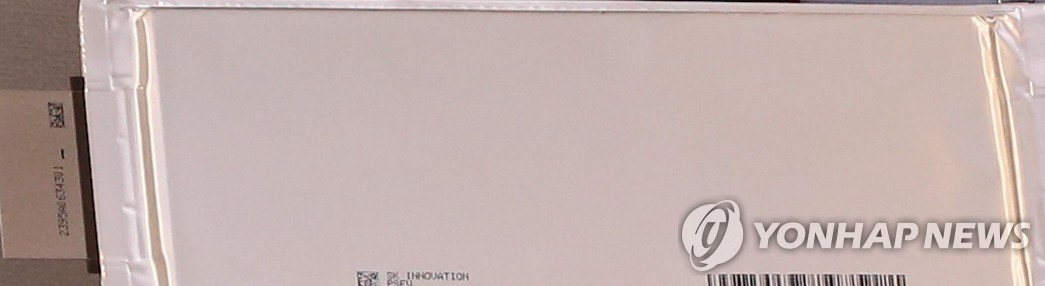 리튬 가격 반등 조짐…관련주 상승세 ‘증시 약세 속 희망’