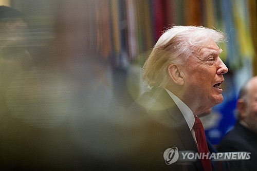 트럼프 “캐나다, 일부 美항공기 수입 막고 있다”며 관세위협