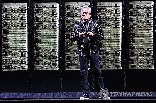 [CES 2026] 엔비디아 “美정부, H200 中수출 승인 작업중…시점은 미정”