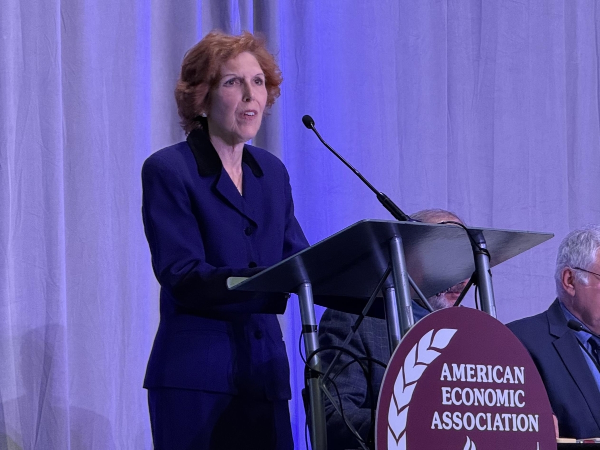 연준 금리 인하 ‘성급’ 경고…물가 구조적 상승 우려 확산