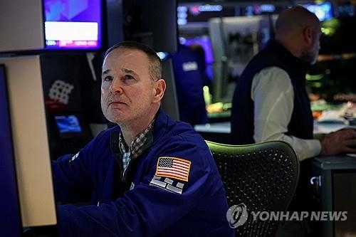 AI 혁신 우려에 뉴욕증시 521포인트 급락 ‘빨간불’