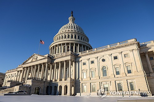 美하원서 對캐나다관세 반대 결의안 통과…공화 6명 이탈 ‘충격’