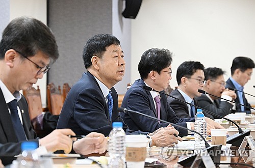 정부 “가상자산 거래소 내부통제 전반 점검…제도개선 추진”