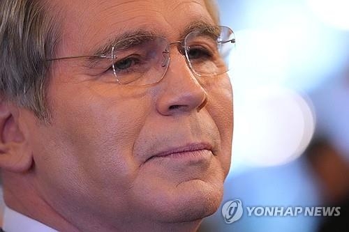 트럼프의 글로벌 관세, 대법원 판결에도 불구하고 유지 방안 모색
