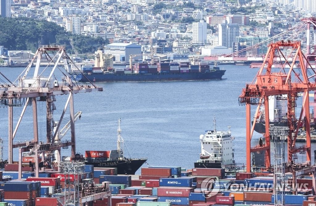 신영증권, 해운업 투자 의견 ‘비중확대’로 상향… 팬오션 최선호주 선정