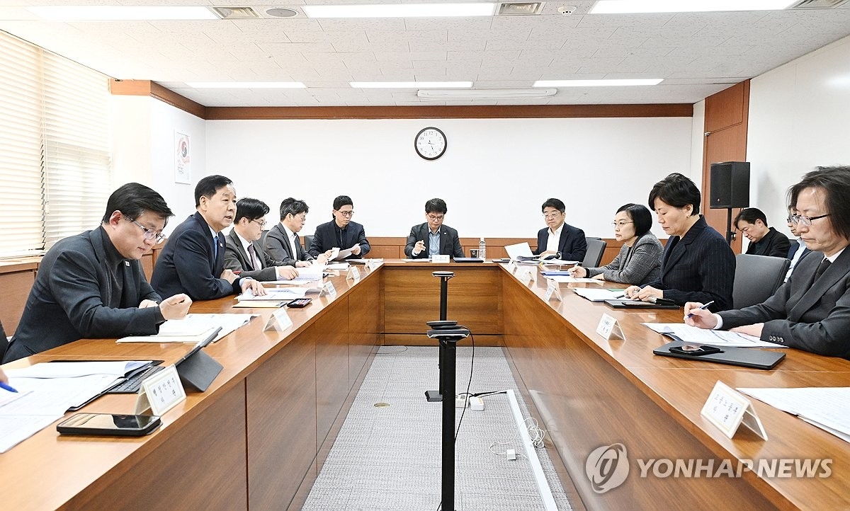 정부, 고유가 대비 위한 다각적 경제 대응 전략 가동