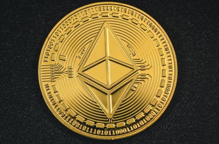 알트코인 5년 횡보 균열…이더리움(ETH), 대반전 시험 돌입